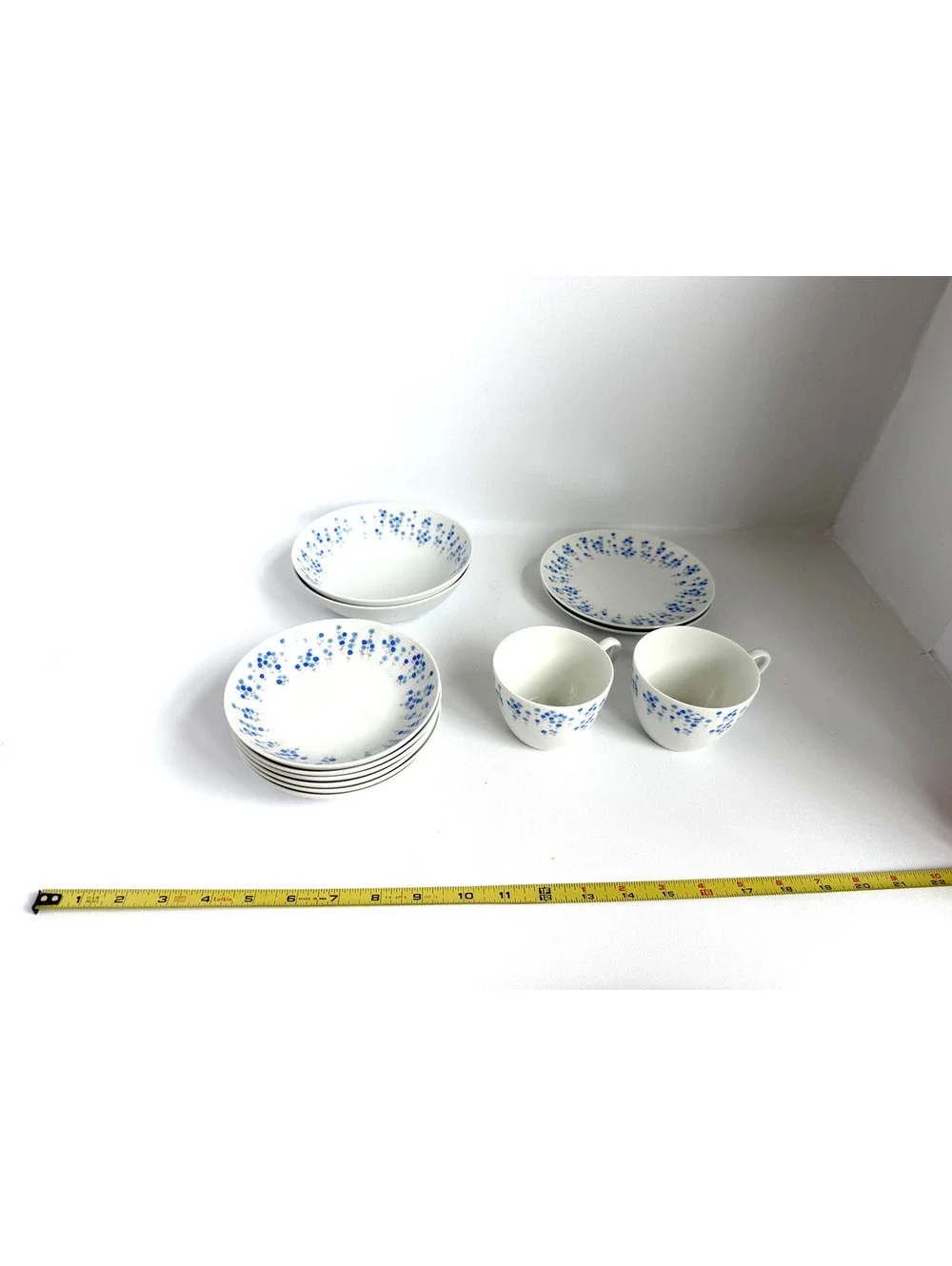 Vintage Blue Floral Patterned Dinnerware Set - 12 Pieces